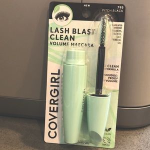 💚New COVERGIRL Lash Blast Clean Volume Mascara